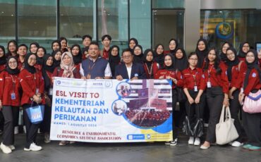 mahasiswa-departemen-esl-fem-ipb-university-kunjungi-kementerian-kelautan-dan-perikanan