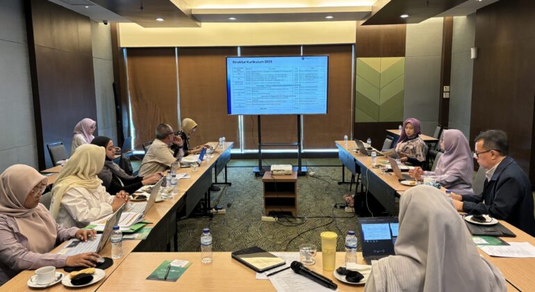 ipb-universitys-holds-workshop-on-curriculum-of-circular-economy-in-the-k2025-masters-program-in-resource-and-environmental-economics