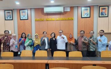 menandatangani letter of intent to collaborate University of the Philippines Los Banos
