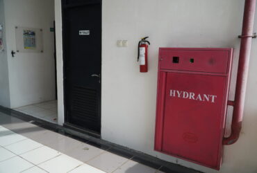 APAR dan Hydrant Pintu Masuk Ruang Dosen Lantai 4