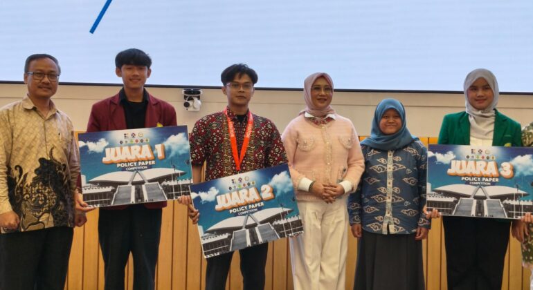 Prestasi Mahasiswa ESL FEM IPB
